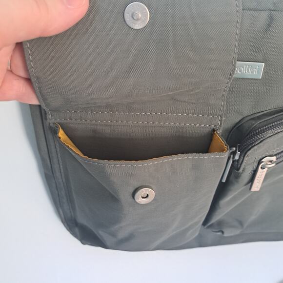 Baggallini Canyon Crossbody Gray Multi Pocket Adjustable Strap Travel - Picture 4 of 8